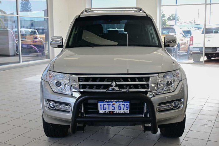 2018 Mitsubishi Pajero GLS