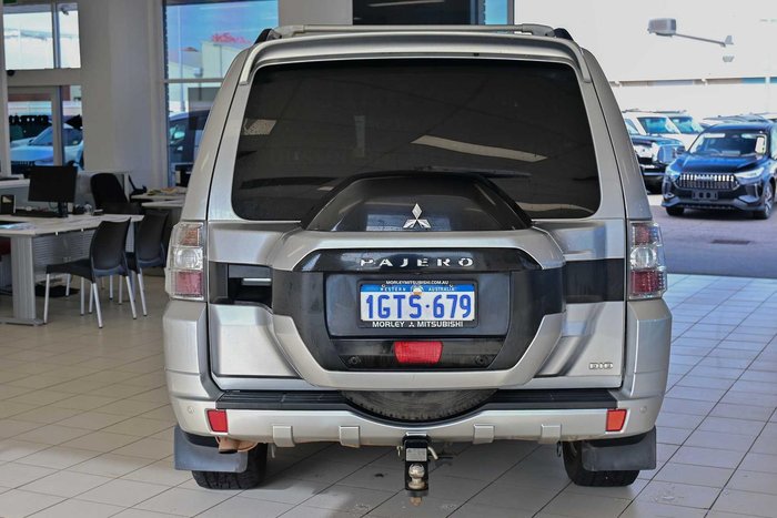 2018 Mitsubishi Pajero GLS