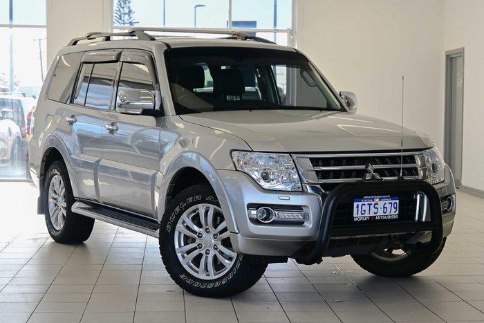 2018 Mitsubishi Pajero GLS