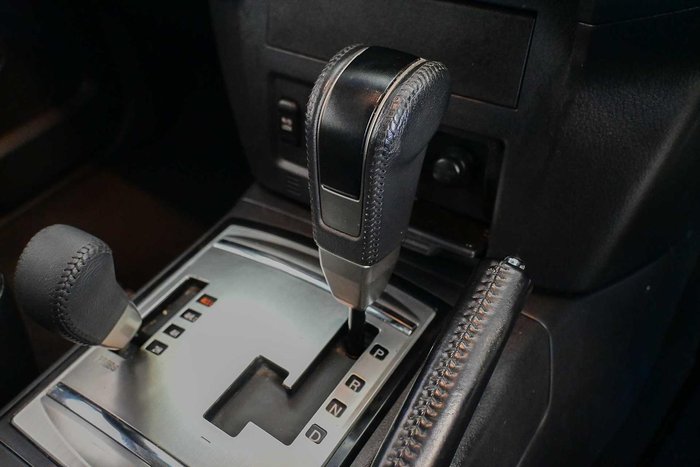 2018 Mitsubishi Pajero GLS