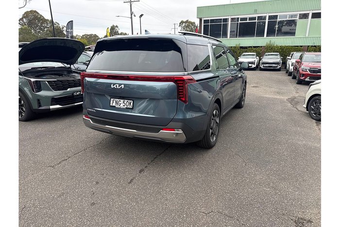 2024 Kia Carnival GT-Line