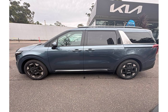 2024 Kia Carnival GT-Line