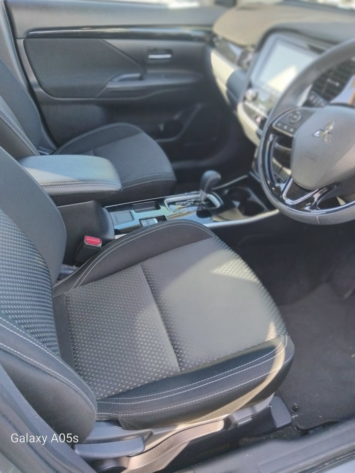 2020 Mitsubishi Outlander ES