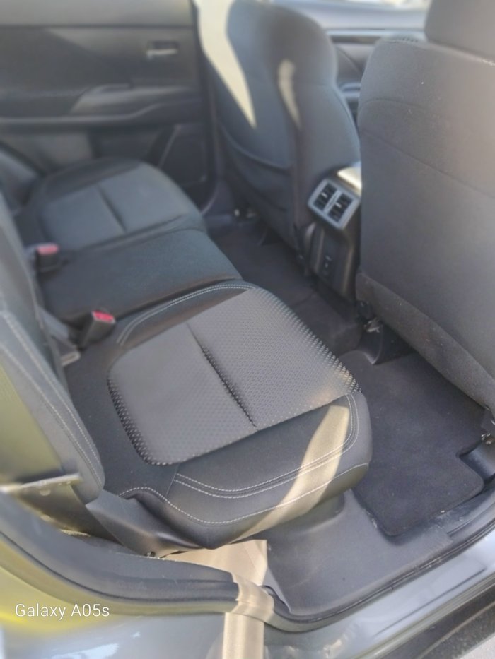 2020 Mitsubishi Outlander ES