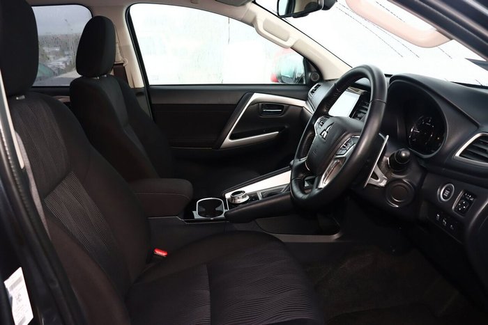 2024 Mitsubishi Pajero Sport GLS