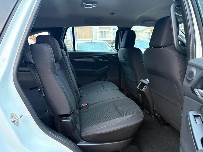 2025 Isuzu MU-X LS-M