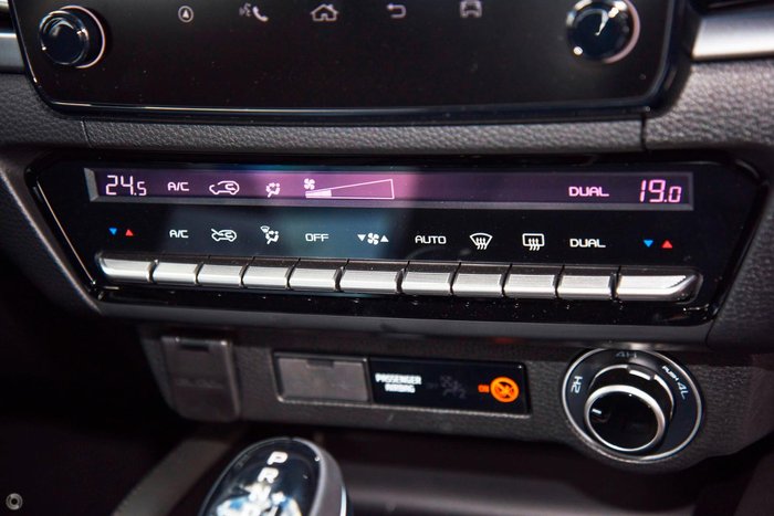 2025 Mazda BT-50 XTR