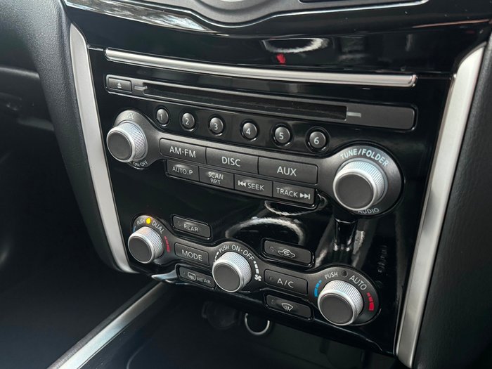2017 Nissan Pathfinder Ti