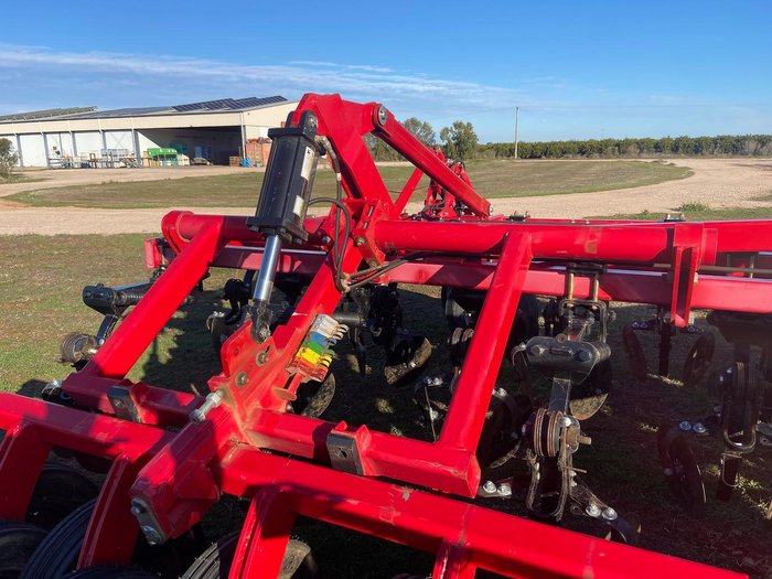 0 Massey Ferguson (Concord) Mf 9730-4010 Seeder Bar RED