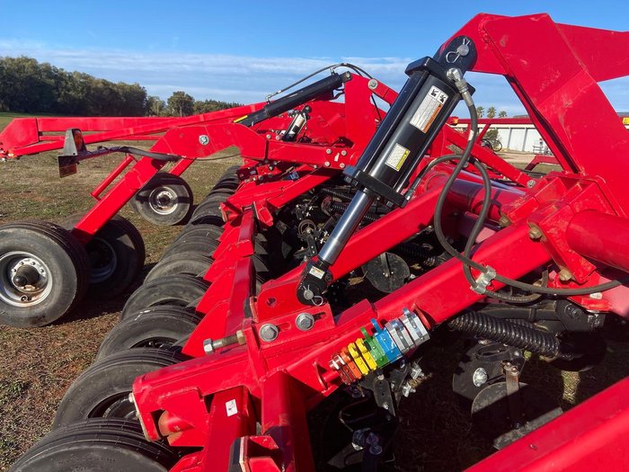 0 Massey Ferguson (Concord) Mf 9730-4010 Seeder Bar RED