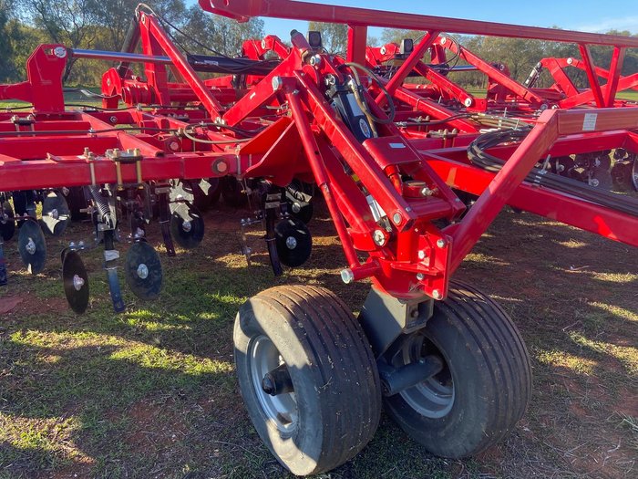0 Massey Ferguson (Concord) Mf 9730-4010 Seeder Bar RED