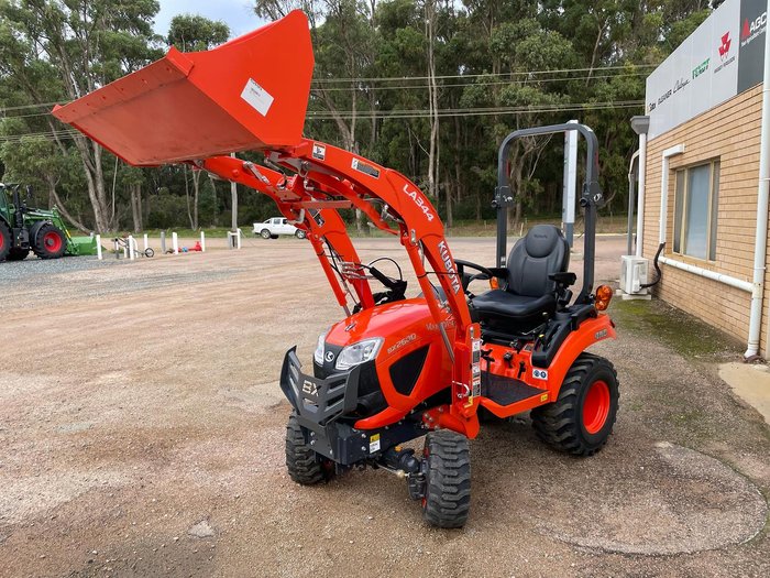 2025 Kubota Bx2680v-Au-1 26Hp Sub Compact Rops Tractor & La344 Loader