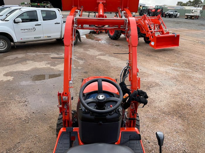 2025 Kubota Bx2680v-Au-1 26Hp Sub Compact Rops Tractor & La344 Loader