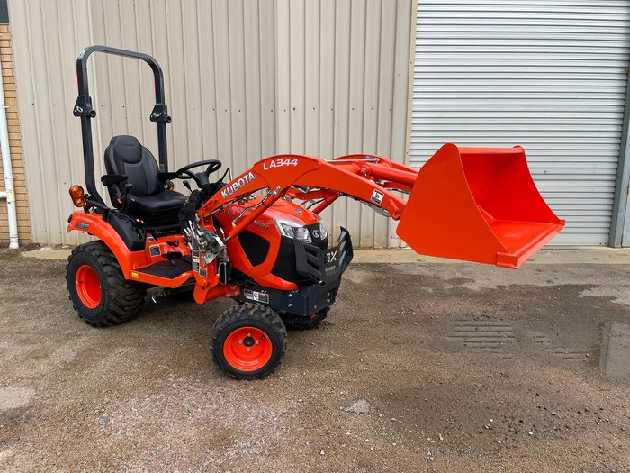 2025 Kubota Bx2680v-Au-1 26Hp Sub Compact Rops Tractor & La344 Loader