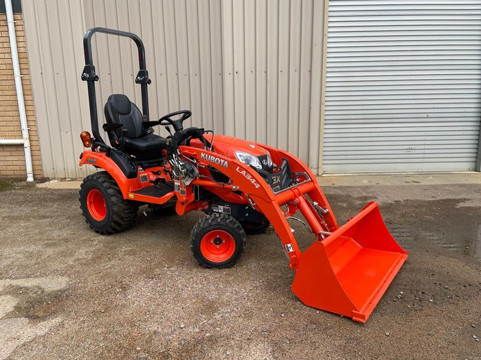 2025 Kubota Bx2680v-Au-1 26Hp Sub Compact Rops Tractor & La344 Loader