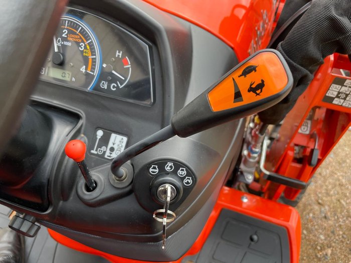 2025 Kubota Bx2680v-Au-1 26Hp Sub Compact Rops Tractor & La344 Loader