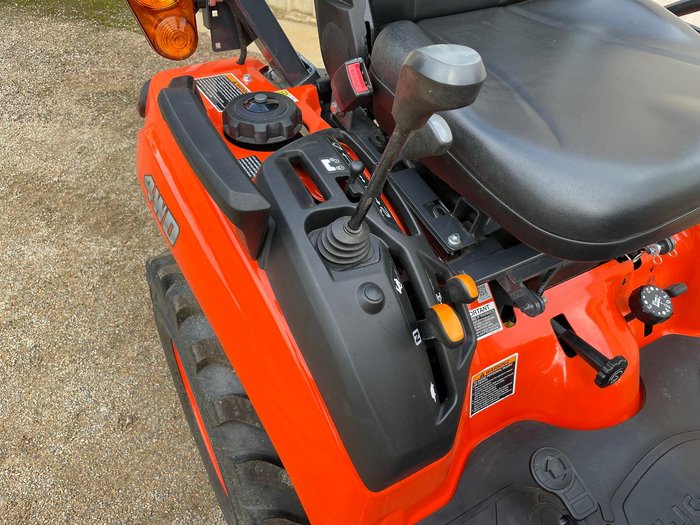 2025 Kubota Bx2680v-Au-1 26Hp Sub Compact Rops Tractor & La344 Loader