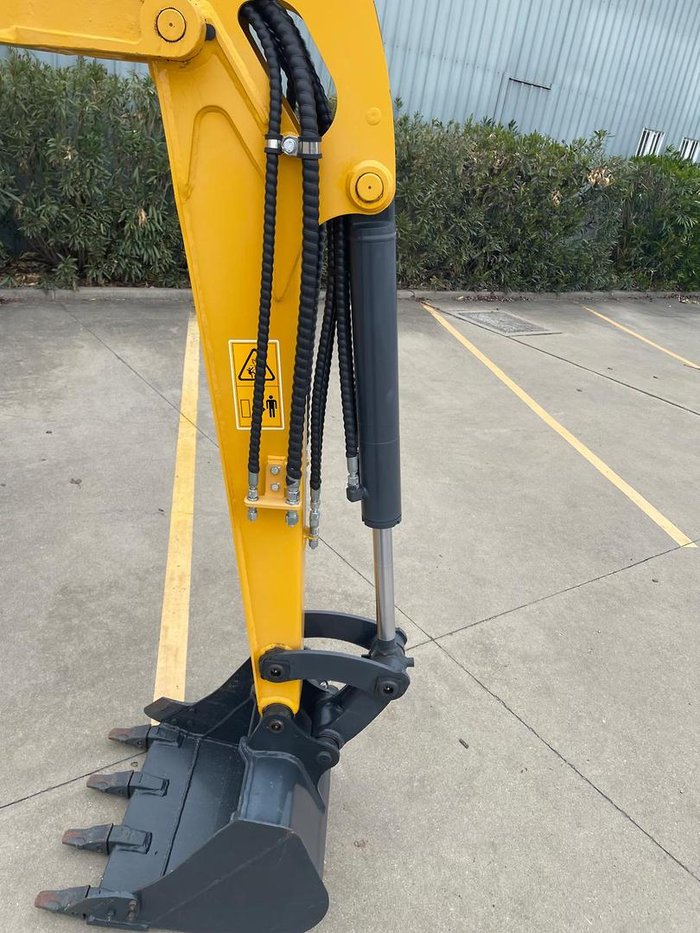 2022 Liugong 9027F Yellow