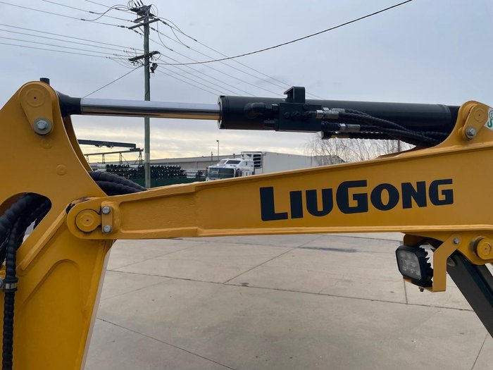 2022 Liugong 9027F Yellow
