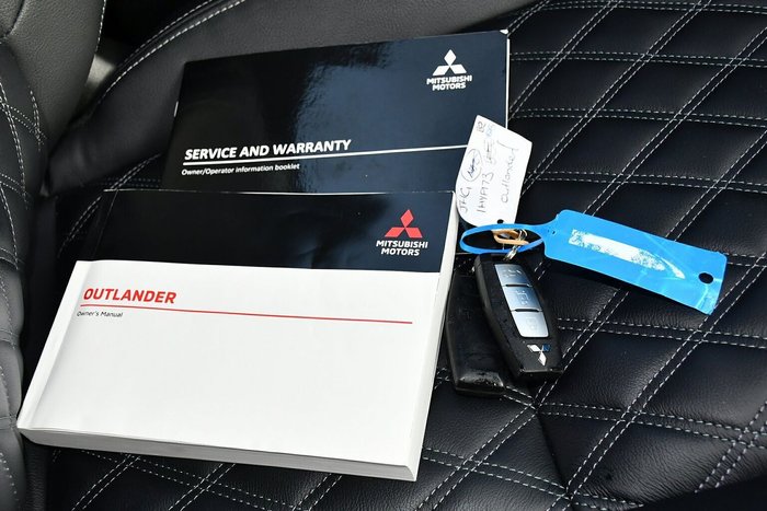 2023 Mitsubishi Outlander PHEV Exceed