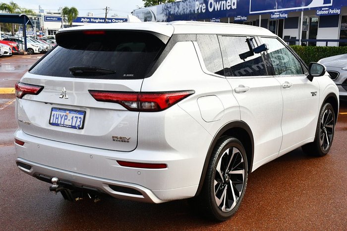 2023 Mitsubishi Outlander PHEV Exceed