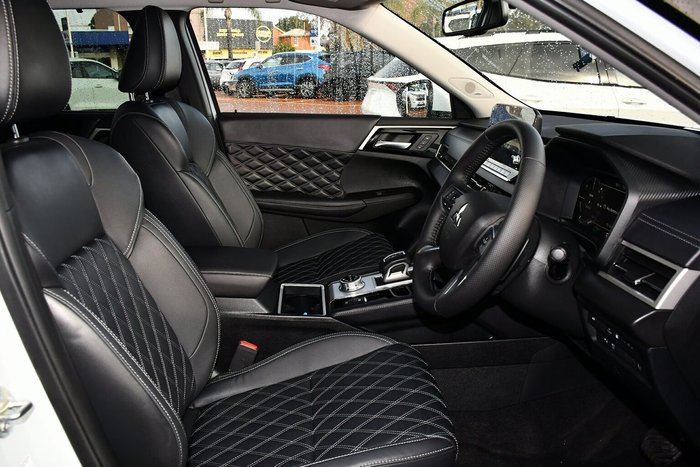 2023 Mitsubishi Outlander PHEV Exceed