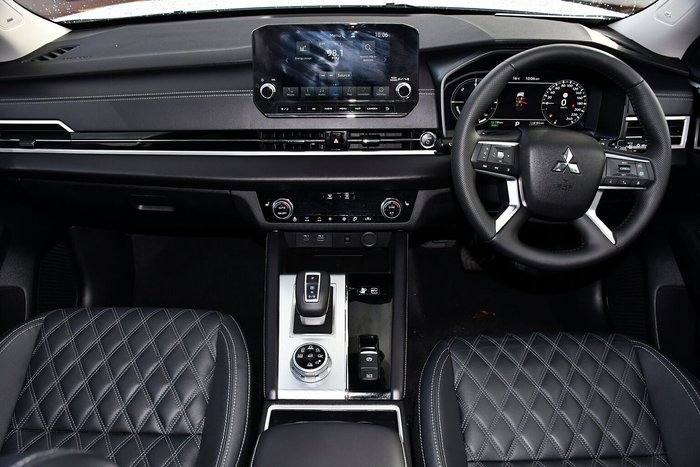 2023 Mitsubishi Outlander PHEV Exceed