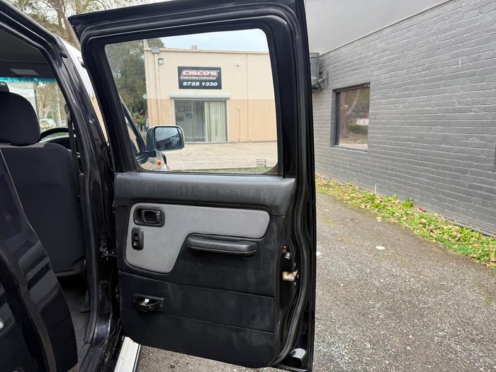 2011 Nissan Navara ST-R D22 MY10 4X4 Midnight Black