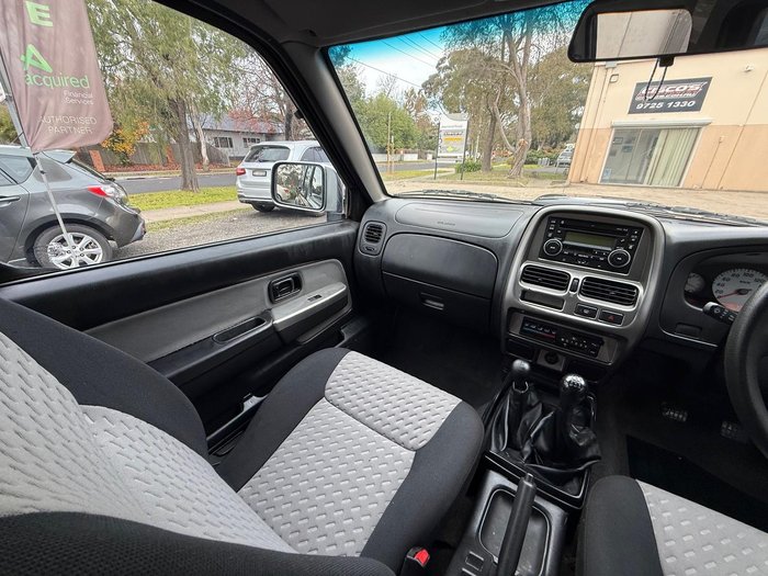 2011 Nissan Navara ST-R D22 MY10 4X4 Black
