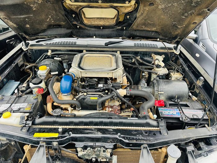 2011 Nissan Navara ST-R D22 MY10 4X4 Midnight Black