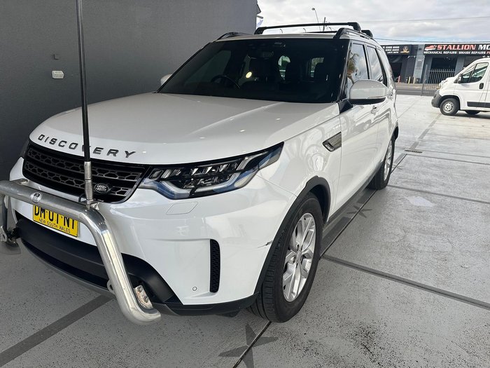 2017 Land Rover Discovery SD4 SE Series 5 MY17 4X4 Dual Range Fuji White