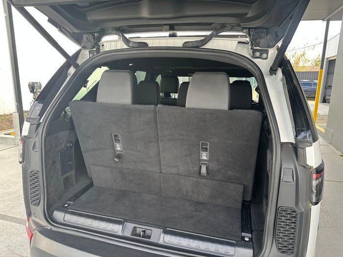 2017 Land Rover Discovery SD4 SE Series 5 MY17 4X4 Dual Range Fuji White
