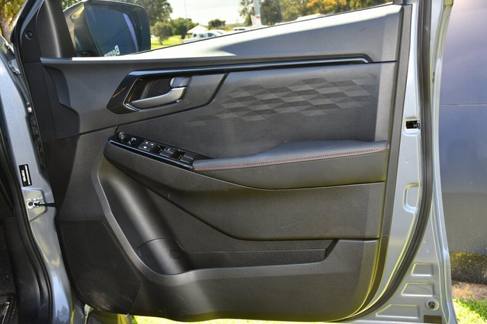 2025 Isuzu D-MAX X-TERRAIN