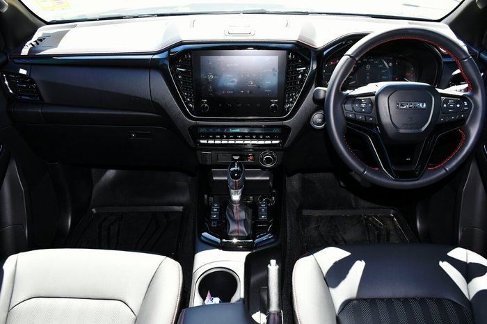 2025 Isuzu D-MAX X-TERRAIN