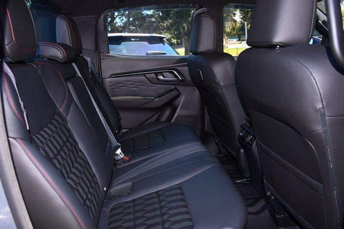 2025 Isuzu D-MAX X-TERRAIN