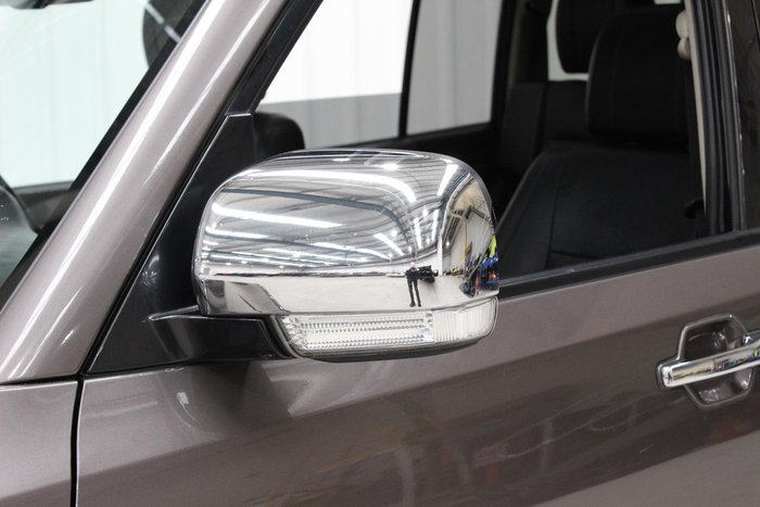2015 Mitsubishi Pajero Exceed