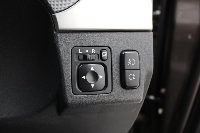 2015 Mitsubishi Pajero Exceed