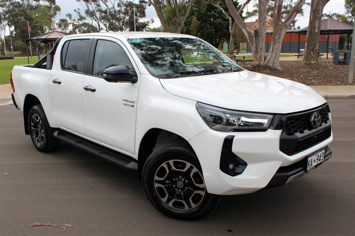 2025 Toyota Hilux 4x4 2.8L Dsl D/C 6AT SR5 48V