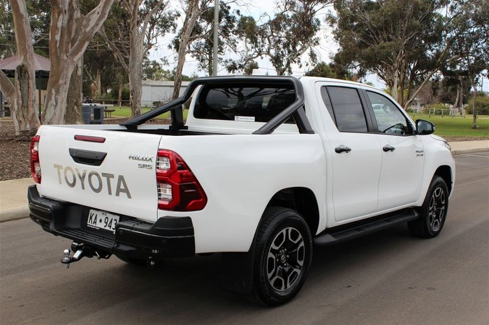 2025 Toyota Hilux 4x4 2.8L Dsl D/C 6AT SR5 48V