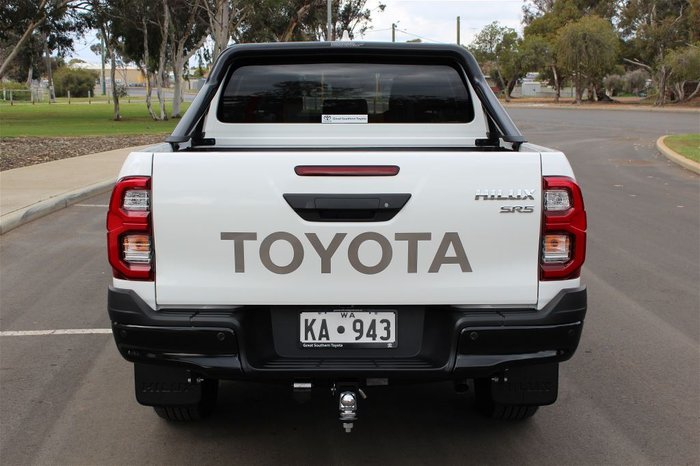 2025 Toyota Hilux 4x4 2.8L Dsl D/C 6AT SR5 48V