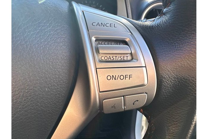 2019 Nissan Navara ST-X