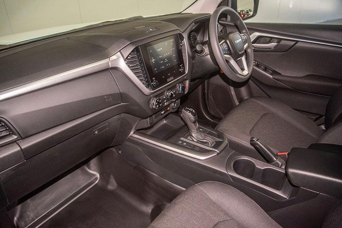 2025 Isuzu D-MAX LS-M