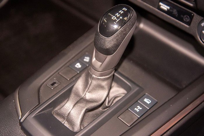 2025 Isuzu D-MAX LS-M