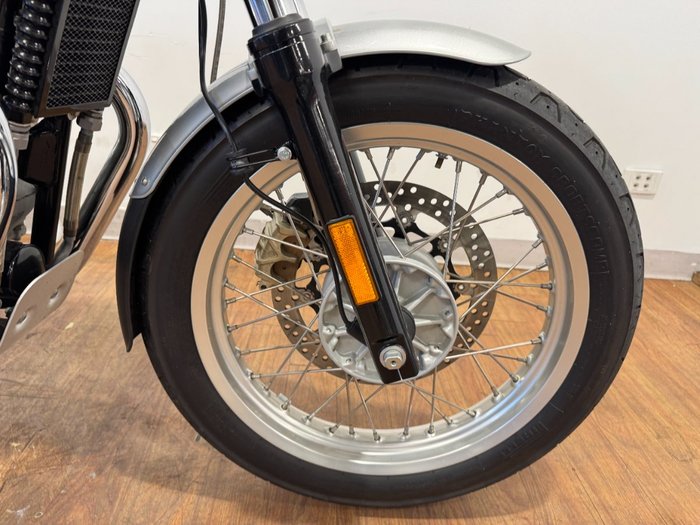 2020 Royal Enfield INTERCEPTOR 650 CLASSIC GREY