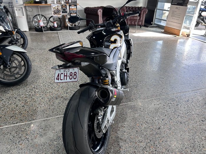 2024 Aprilia TUONO V4 Black