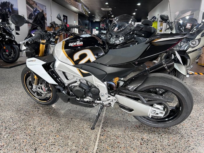 2024 Aprilia TUONO V4 Black