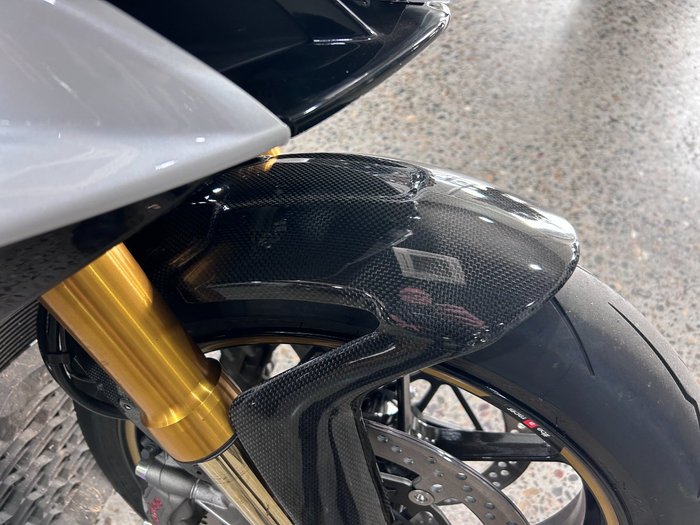 2024 Aprilia TUONO V4 Black