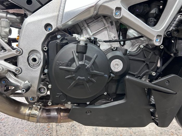 2024 Aprilia TUONO V4 Black