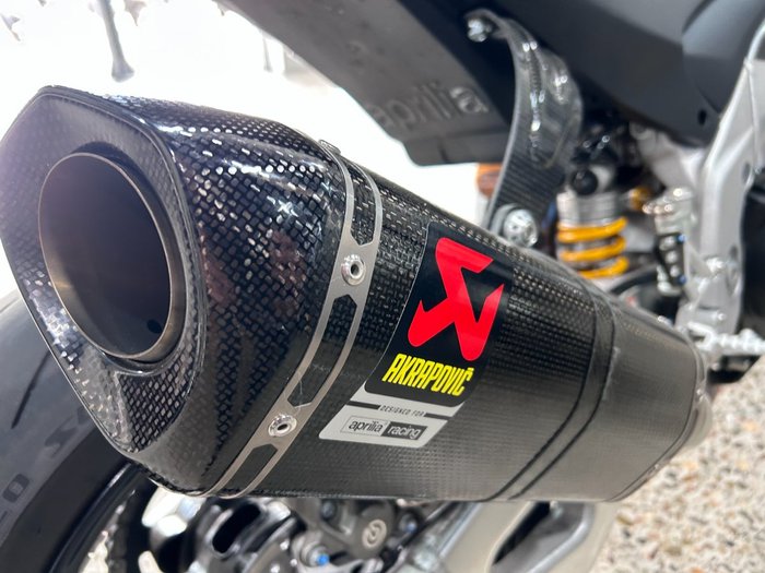 2024 Aprilia TUONO V4 Black