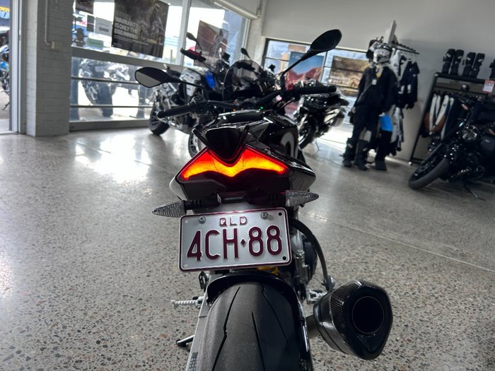 2024 Aprilia TUONO V4 Black